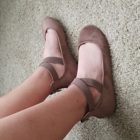 Flats - Picture 7 of 7